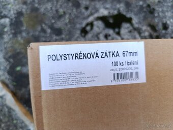 Fasádní hmoždinky + zátky - 3