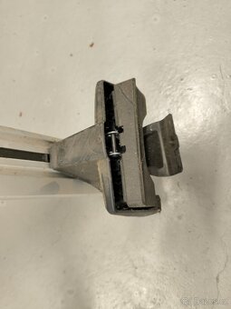 Thule WingBar na Škoda Octavia II – na holou střechu - 3