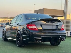 Mercedes - Benz C63 AMG Edition 507 - 3