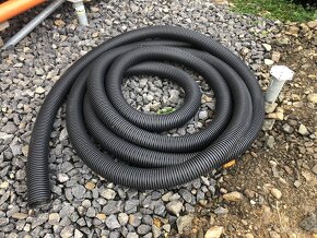 Materiál kanalizace KGEM 160 a 110, kolena, drenážní trubka - 3