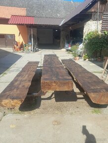 Posezení z masivu. Zahradní stůl - 3