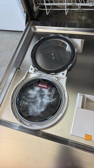 Myčka nádobí MIELE - 3