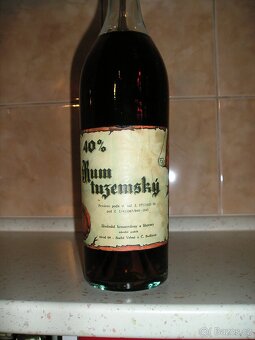 Starý rum - 3