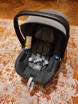 Britax Römer Baby Safe i-Size + Základna - 3