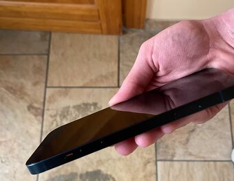 iPhone 13 128GB černý - záruka na rok, BATERIE 100% - 3