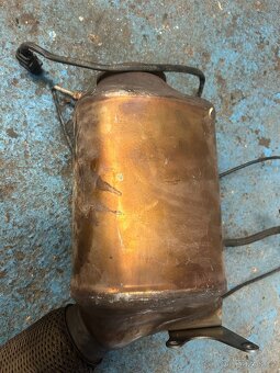 DPF filtr vytazen z BMW F11 n57 - 3
