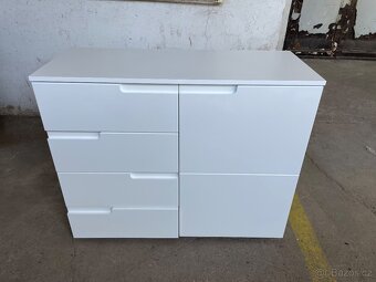 Komoda bílí lesk - 3