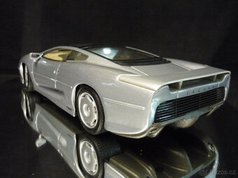 Jaguar XJ220 stříbrný Maisto 1/18 - 3