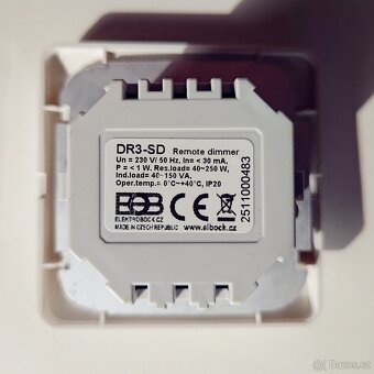 Regulátor osvětlení (stmívač) DR3-SD - 3