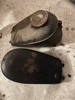 Koupím na ČZ 250 Sport rok 1946 nádrž a houkačku - 3