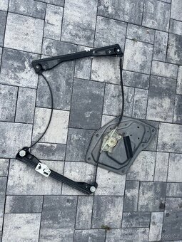 Škoda Superb II Facelift 2015 okna dveří levá strana - 3