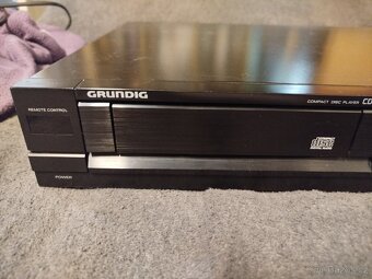 CD přehrávače Grundig a Philips. - 3