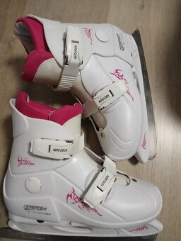 Dívčí lední brusle - 3