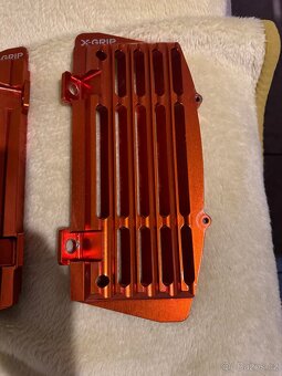 Ktm kryty chladičů xgrip air force - 3