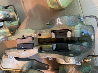 Tatra 603-nové brzdiče - 3