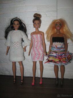 set 3 ažurových pletených šatů i na barbie baculky - 3