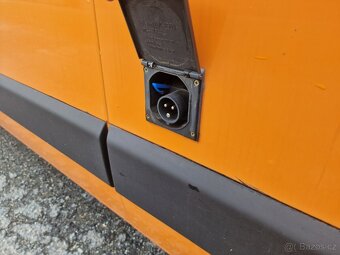 Renault Master maxi 2.3Dci obytný, TV, bufik, velká garáž - 3
