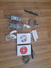 Dvě konzole Wii - 3