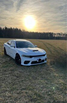Dodge Charger 5.7 HEMI - 3