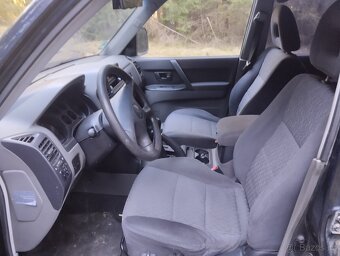 Mitsubishi Pajero 3.2 118kw manuál - 3