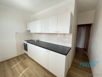 Ponájem světlého bytu 2+1, balkon, 8.května, Šumperk - 3