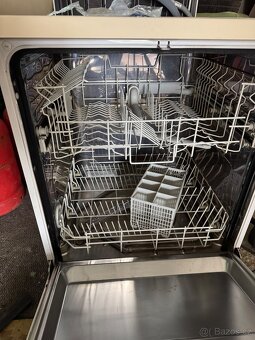 Myčka na nádobí zanussi - 3