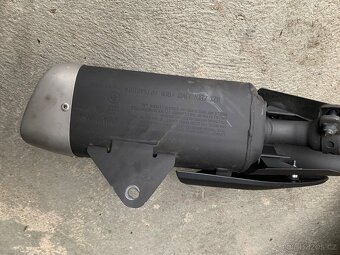 Yamaha YZF R3,originální výfuk - 3