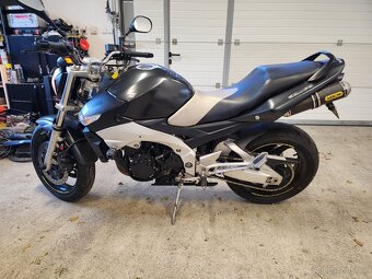 SUZUKI GSR600 - 3