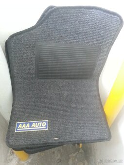 Sada univerzálních textilních koberců do auta - 3