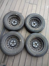 4x zimní pneu s plechovými disky - 3