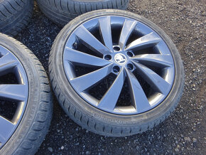 Alu kola Škoda Octavia 3 225/40/18 zimní 7mm - 3