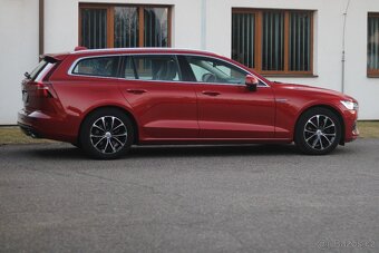 Volvo V60 D3 Momentum Automat+LED+Tažné+Panorama - 3