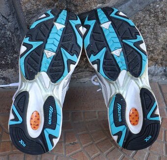 +++ NOVÉ dámské boty zn. Mizuno vel. 37,5 - SLEVA 60% +++ - 3