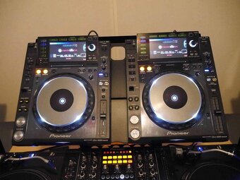 Pioneer CDJ2000 NXS, DJM2000 NXS, PLX1000, KRK Rokit 5 DJ Bu - 3