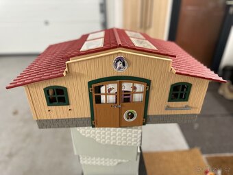 Stáj Schleich + mnoho doplňků - 3
