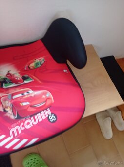 DĚTSKÝ PODSEDÁK DO AUTA3 ks - výborný stav - 3