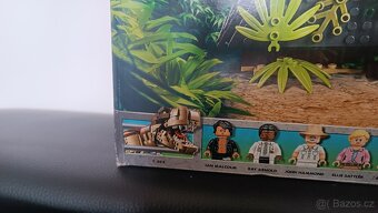 LEGO 75936 Jurský park: Řádění T. rexe - 3