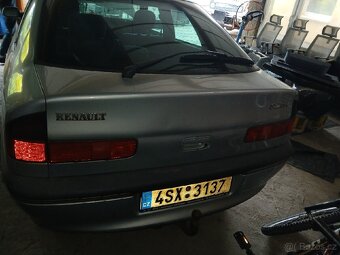 Renault Safrane 2.2 dt (Na náhradní díly) - 3