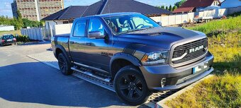 Dodge RAM 1500 Sport - 3