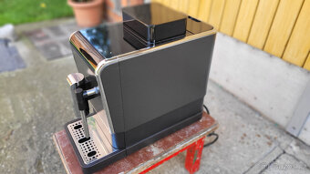 Kávovar Tchibo Esperto Latte plnoautomatický - 3