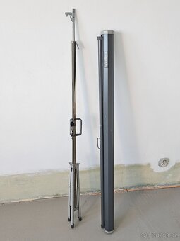 Přenosné projekční plátno Excellent se stativem - 3