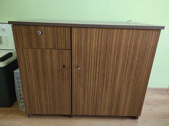 Šicí stroj Luznik se skříňkou - 3