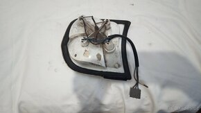 levé zadní světlo Peugeot 504 - 3