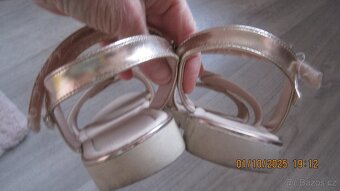 Boty, tenisky BEJO, sandálky Baťa, vel. 33, 34 - 3