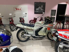 2 kusy Suzuki RG 400 - 3