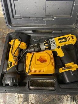 Dewalt - 3