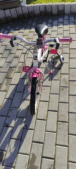 Dívčí kolo "16" - 3