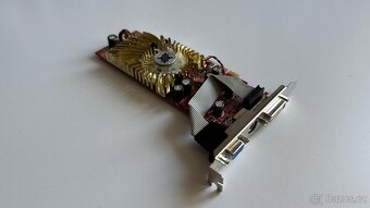 MSI GeForce 7300GS / 256MB / PCI-E - 3