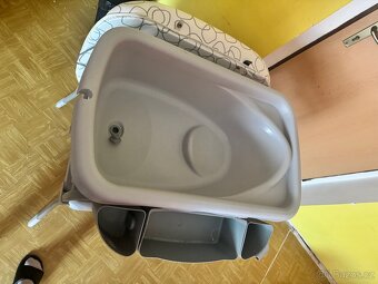 Přebalovací pult a vanička Chicco - 3