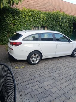 Hyundai i30 combi 1.0,88 kw r.v. 2017/11 - 3